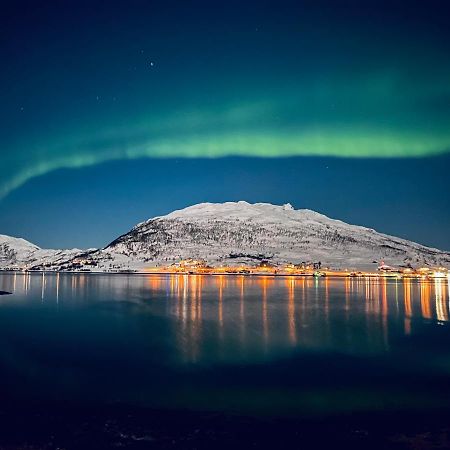 Kvaloya Apartment By The Sea Tromso Exterior photo